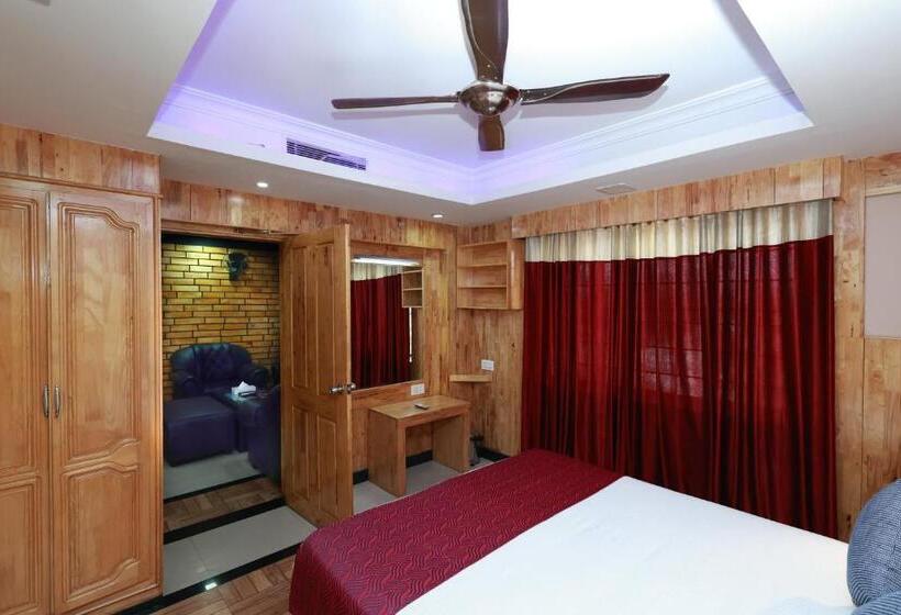 فندق Sky Palace Kannur