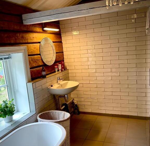 فندق Smedja Overnatting Og Ysteri