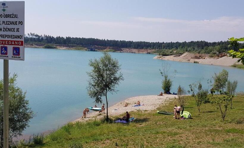 هتل Soba Tete Tile