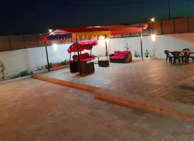 هتل Tala Farm And Chalet