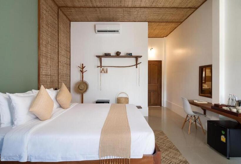 בית מלון כפרי The Jungle