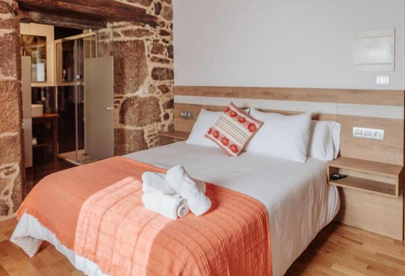 Отель Tres Portas