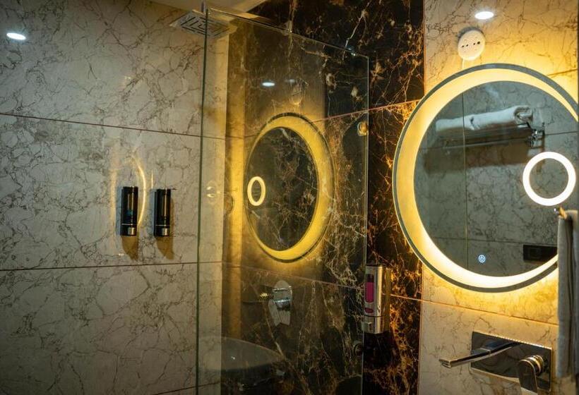 فندق W Grand A Boutique