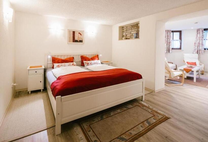 فندق Weingut Jung