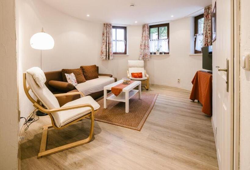 فندق Weingut Jung