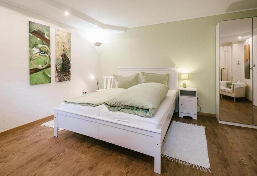 فندق Weingut Jung