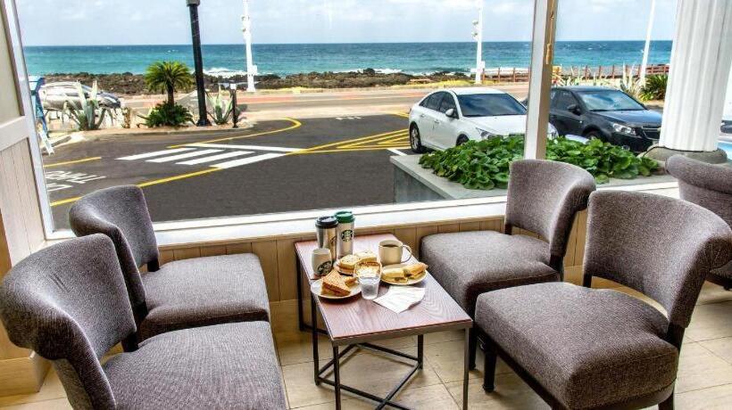 モーテル Whitehouse