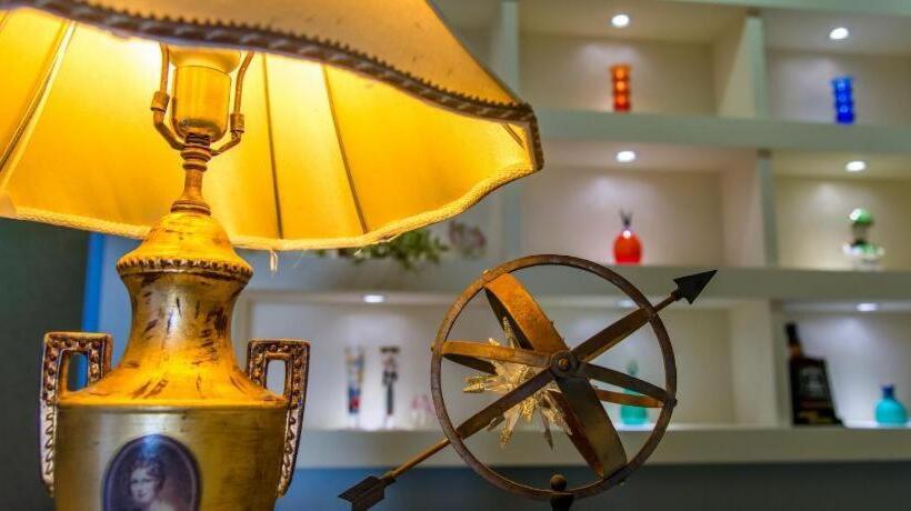 モーテル Whitehouse