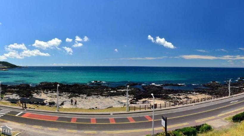 モーテル Whitehouse