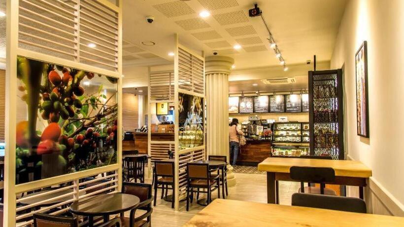 モーテル Whitehouse