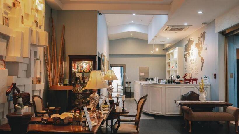 モーテル Whitehouse