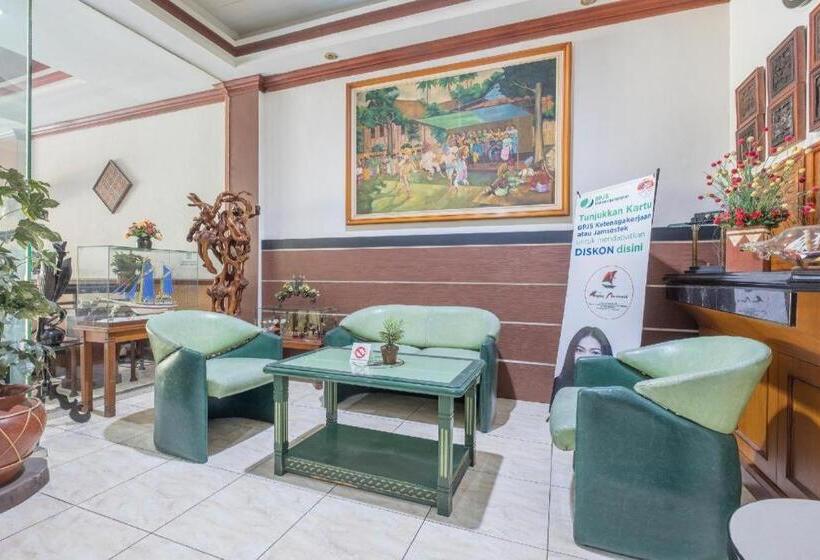 Oyo 1090 Hotel Anging Mammiri Makassar