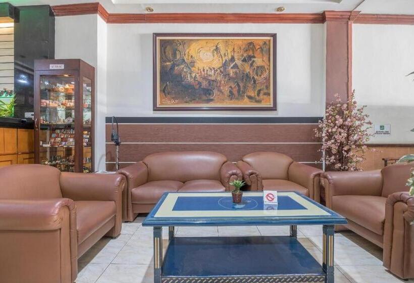 Oyo 1090 Hotel Anging Mammiri Makassar