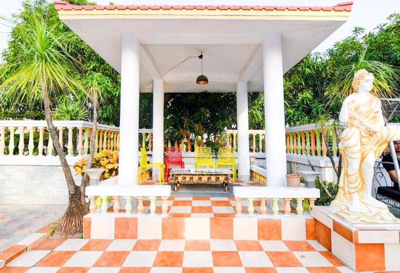 Palette   Beachfront Elegance Resort