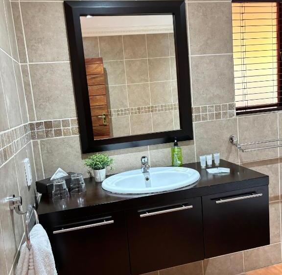 Пансион Accommodation Bedfordview   Hethersett Guesthouse