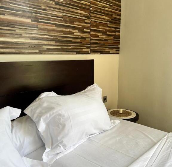 פנסיון Alergia Villa