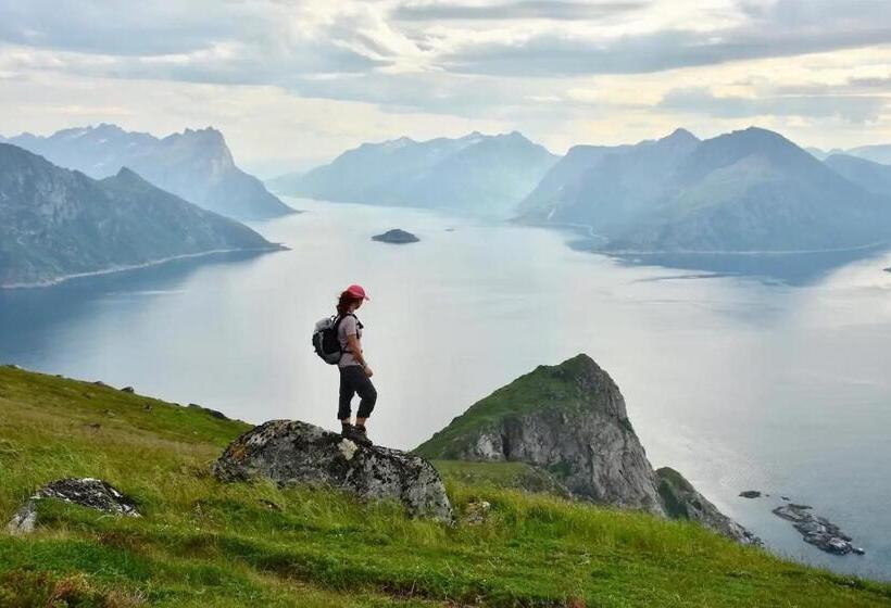 بنسيون Ecolodge Båthuset 69nord