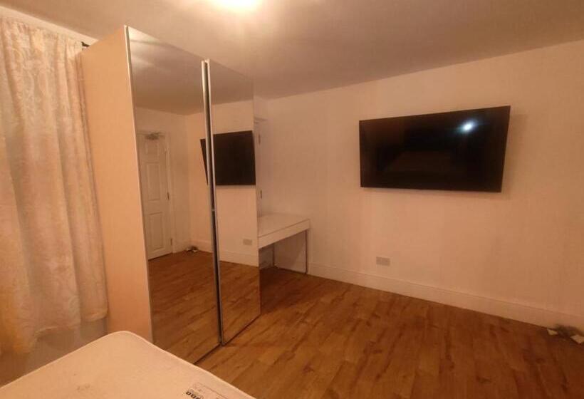 بنسيون Edwin House