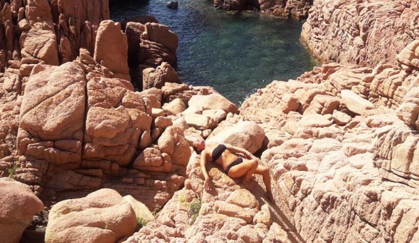 פנסיון Happy Room With Garden And Terrace