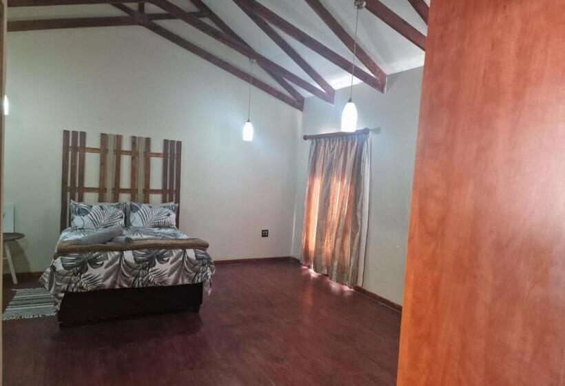 פנסיון Imvunge Villa & Venue