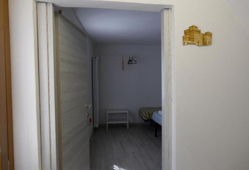 פנסיון La Piazzetta   Affittacamere