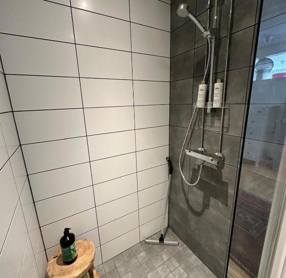 بنسيون Matmalmeneva