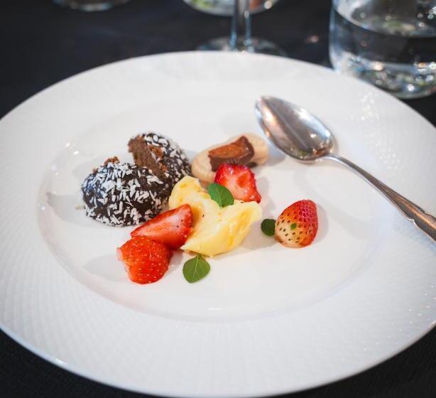 ペンション Matmalmeneva