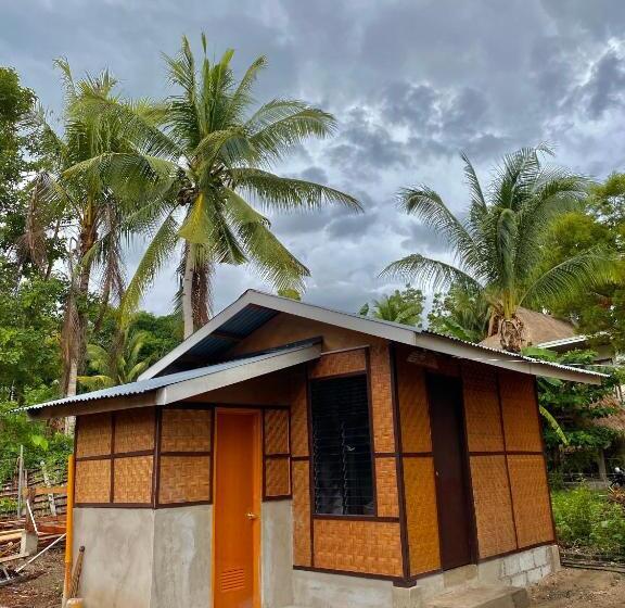 פנסיון Monera S Native Cabin