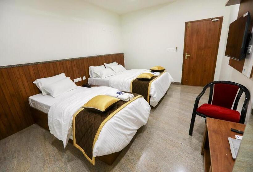 펜션 Naga Luxury Suites  Triple Bed Room   Driver Free Stay