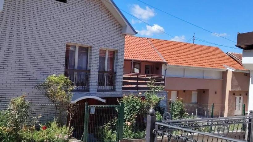 پانسیون Pansion Valentina