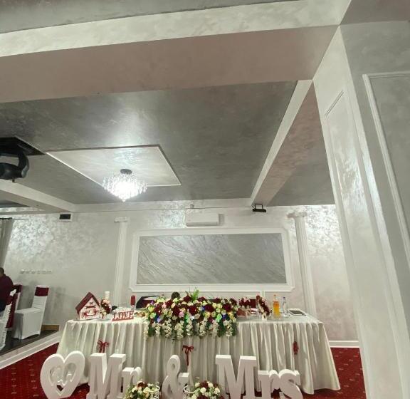 ペンション Popas Vânătoru