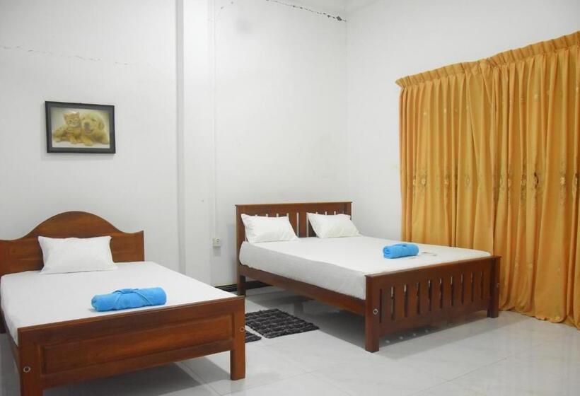 ペンション Queens Hotel Anuradhapura