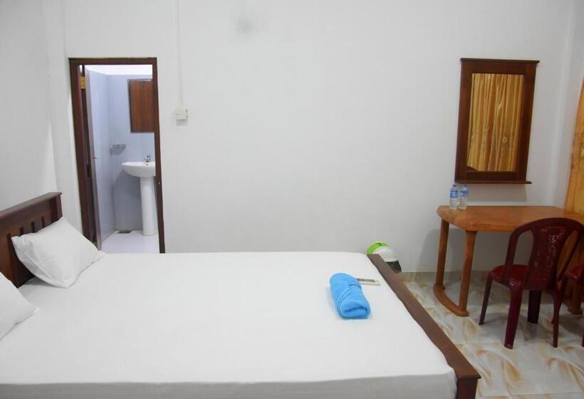 ペンション Queens Hotel Anuradhapura