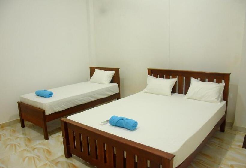 ペンション Queens Hotel Anuradhapura