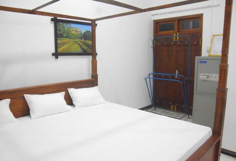 ペンション Queens Hotel Anuradhapura