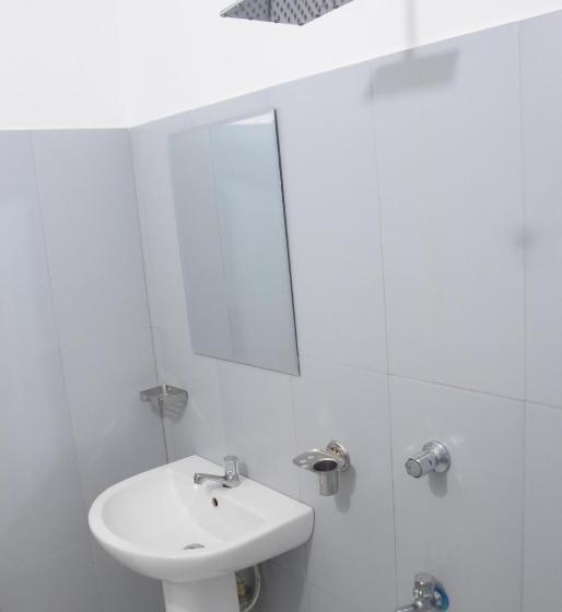 ペンション Queens Hotel Anuradhapura