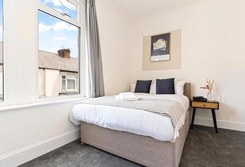 פנסיון Suite #4 Central Location Private Ensuite, Smart Tv, Fast Wifi And Free Parking By Yoko Proper