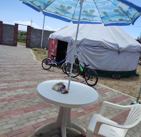 پانسیون Sun House