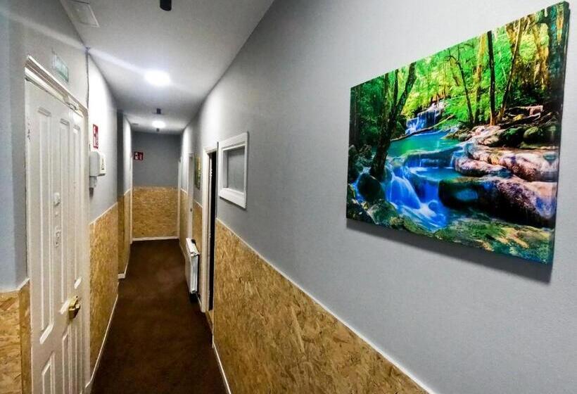 פנסיון W14 Hostales