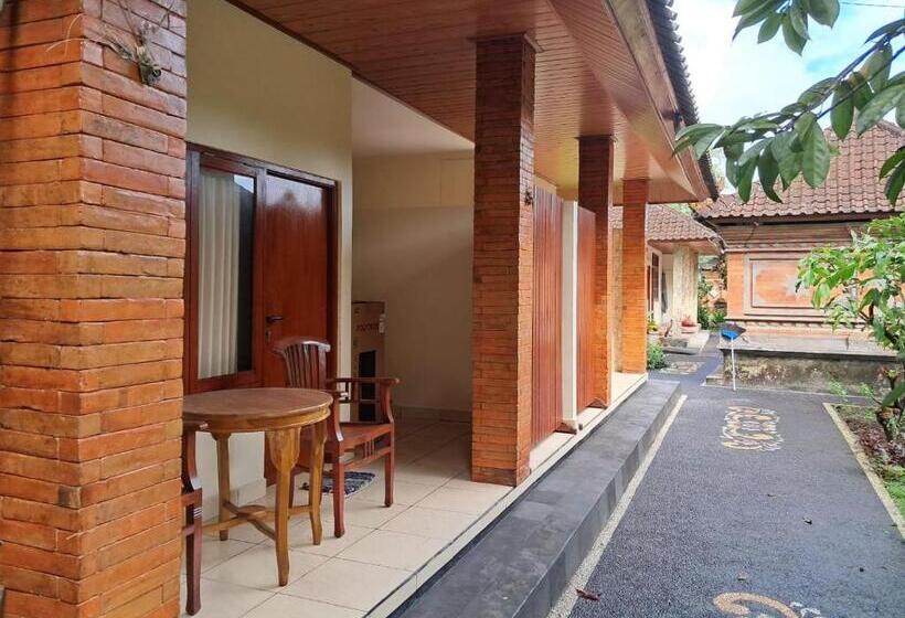 Пансион Wisuda Guest House