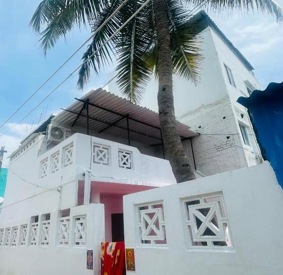 Пансион Yogi Home Stay