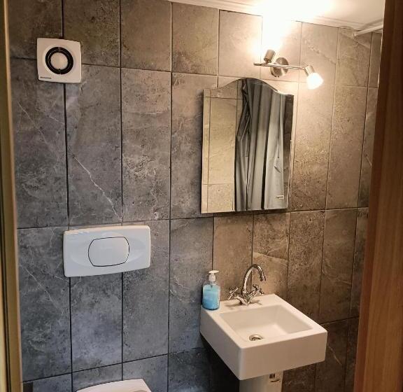 פנסיון Casa Heidi