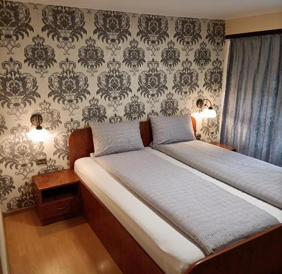 פנסיון Casa Heidi