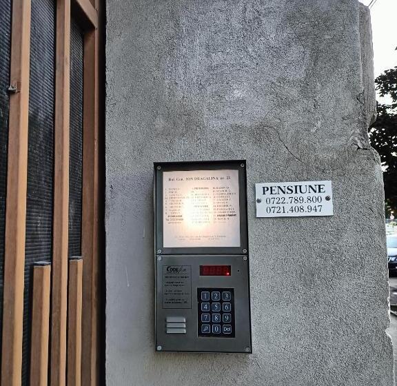 פנסיון Casa Heidi