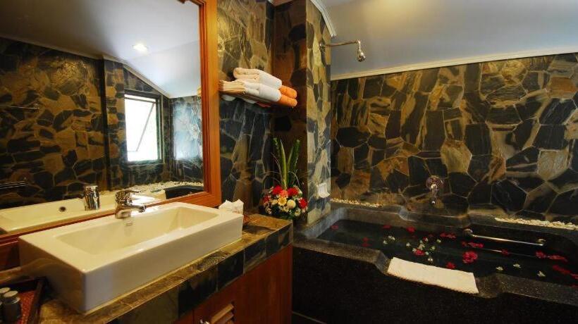 Privacy Beach Resort & Spa