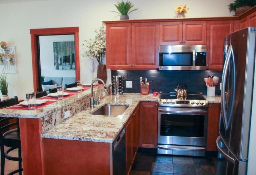 리조트 Deluxe Solitude Mountain Ski In Out 2bd 2ba Condo