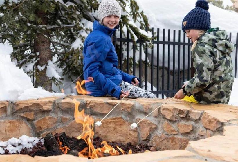 리조트 Deluxe Solitude Mountain Ski In Out 2bd 2ba Condo