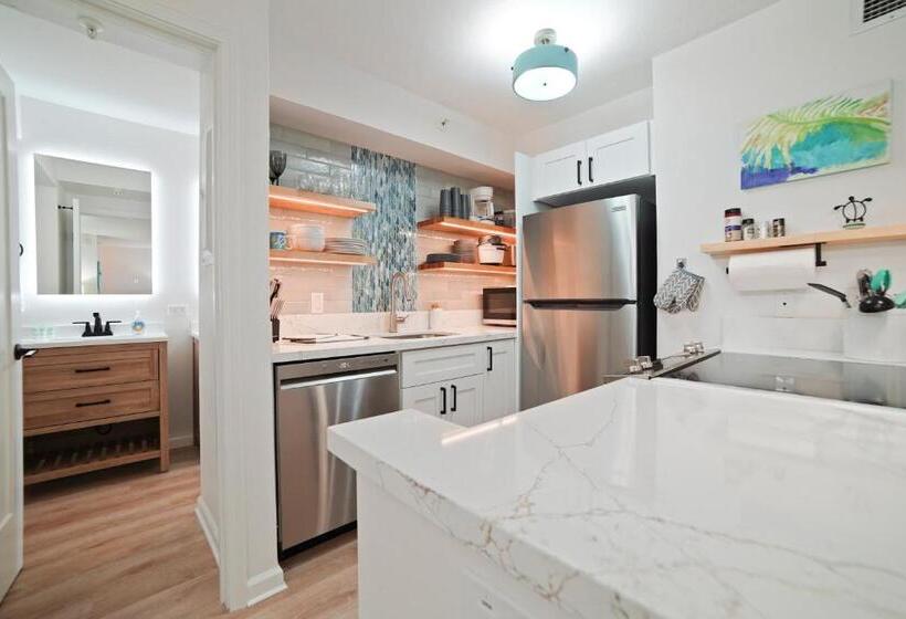 استراحتگاه Royal Kahana   106