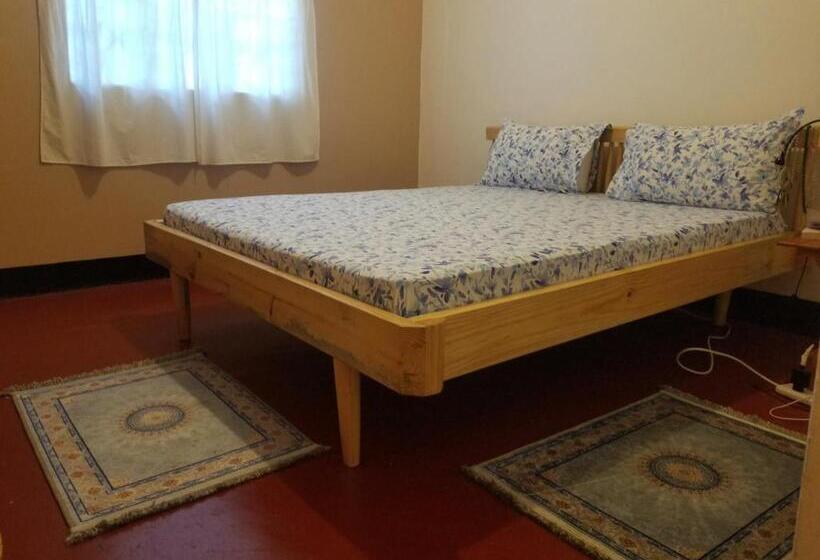 Safari Hostel Tanzania