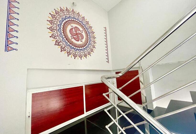 فندق Tirupati Inn ! Ujjain ! होटल तिरूपति इन తిరుపతి ఇన్ హోటల్ திருப்பதி இன் ஹோட்டல்fully Air Conditioned